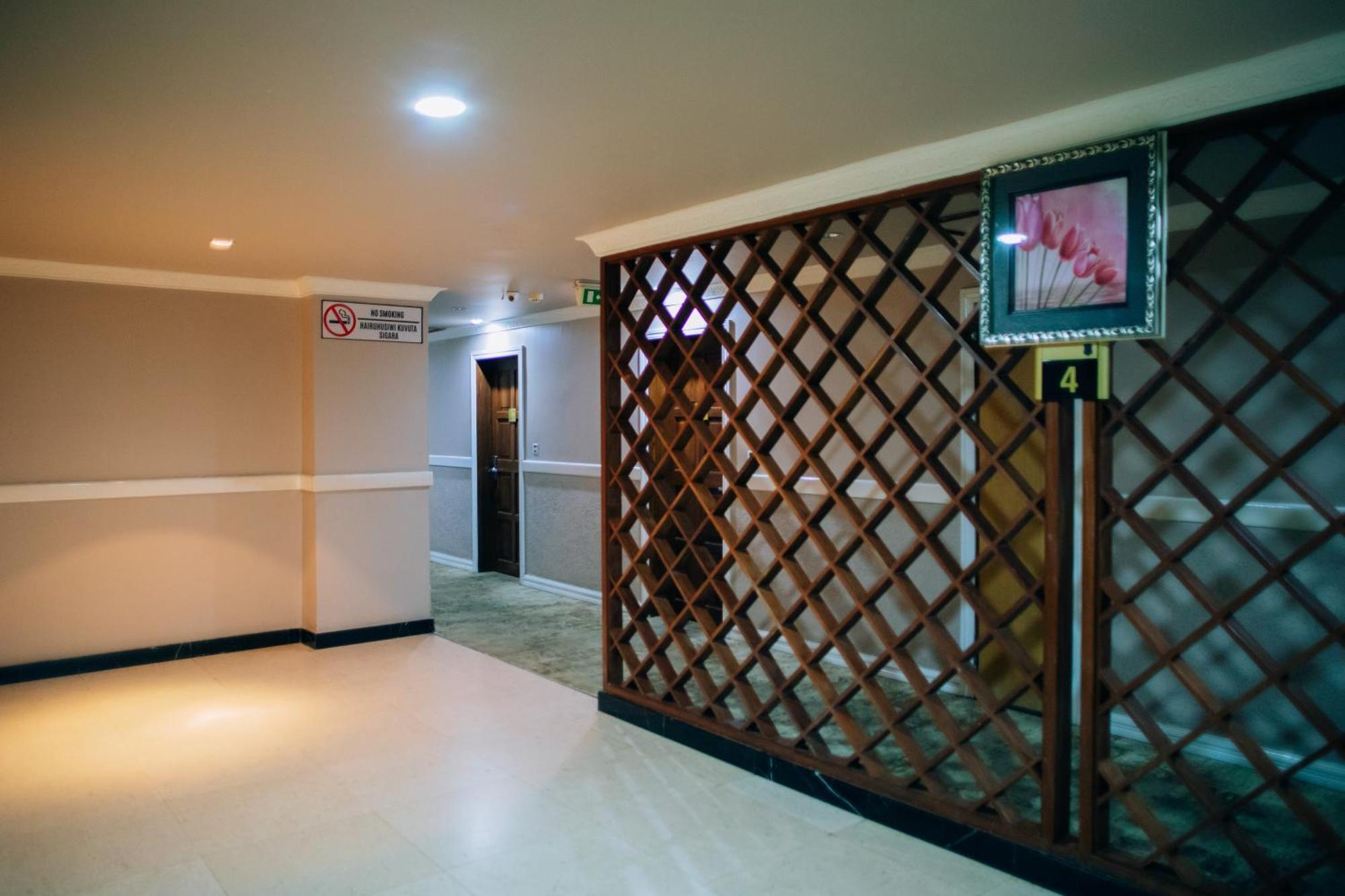 Gold Crest Hotel Mwanza Exterior photo
