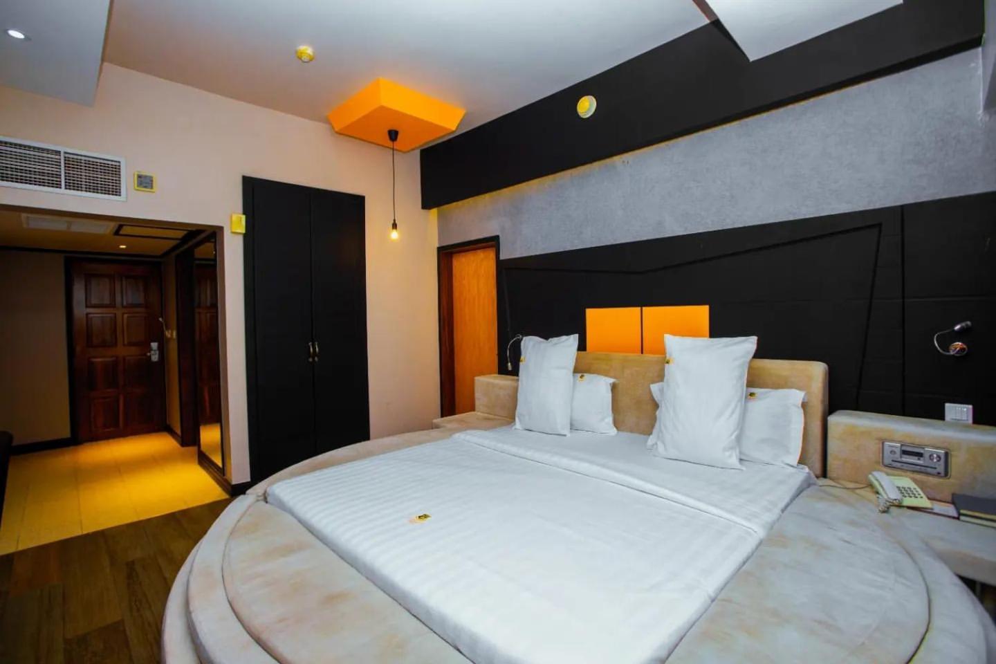 Gold Crest Hotel Mwanza Exterior photo